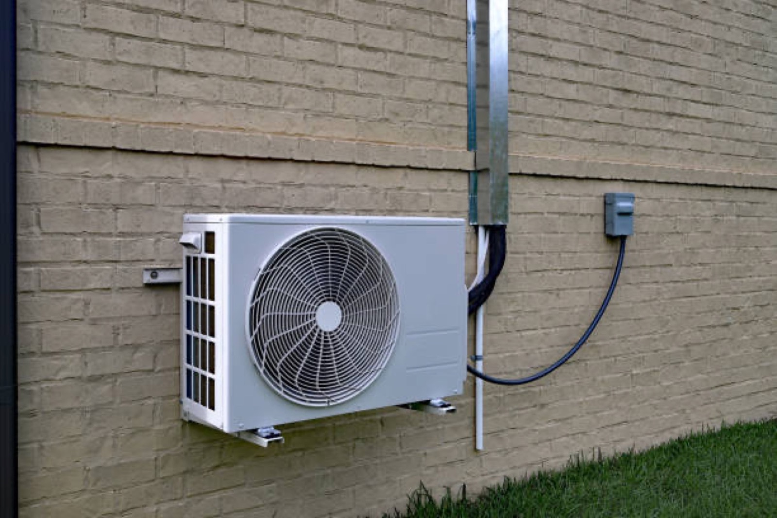 Mini Split vs. Central Air for Home Additions